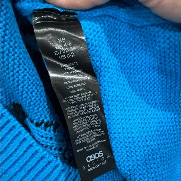 Blue Daffy Duck Intarsia Crewneck Sweater - Looney Tunes - Picture 7 of 7